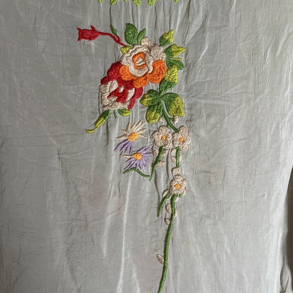 Johnny Was Taupe Top V Neck Extensive Floral Embroidery Large SEE LISTING - Picture 5 of 16